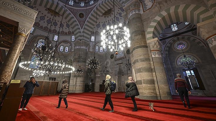 "جامع مهرماه سلطان".. تحفة عثمانية مطلة على البوسفور (تقرير)