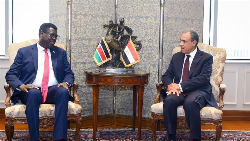 مصر وجنوب السودان تبحثان سبل تعزيز العلاقات الثنائية