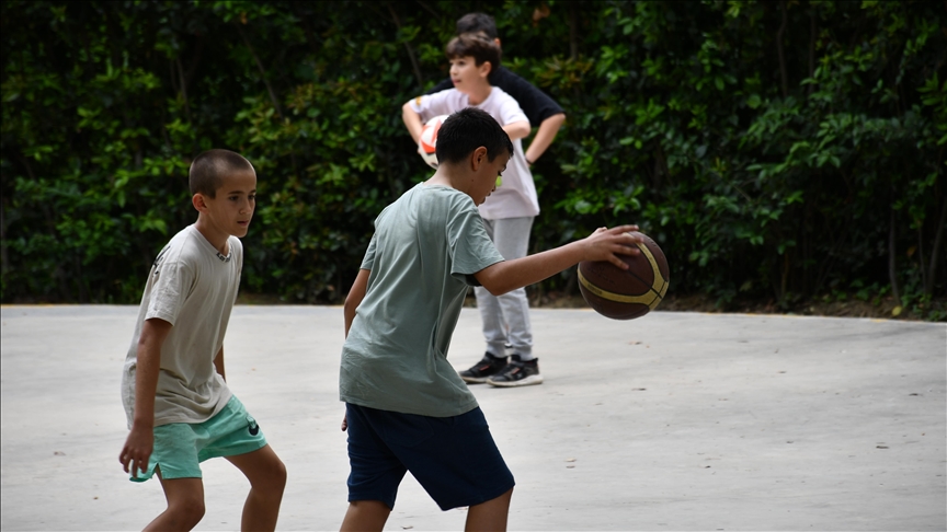 Шпанија ќе ја забрани продажбата на енергетски пијалаци за деца под 16 години