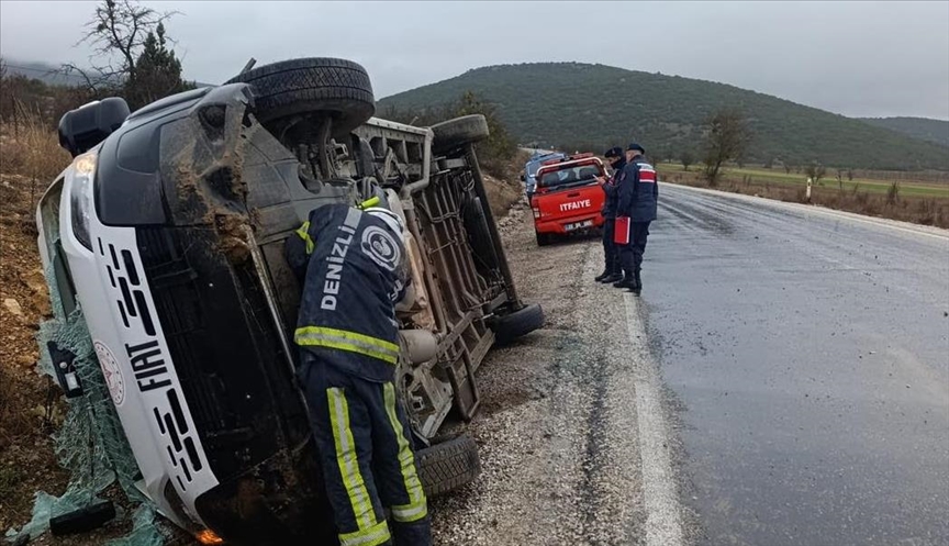 Li Denizliyê minibêsa nexweşên diyalîzê tê da bûn welgeriya, 9 kes birîndar bûn
