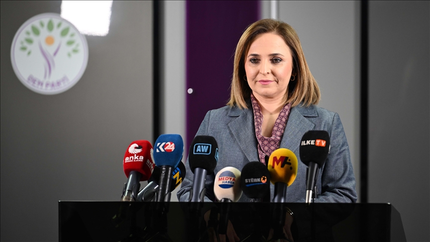 Berdevka DEM Partiyê Ayşegul Dogan civîna çapemeniyê li dar xist