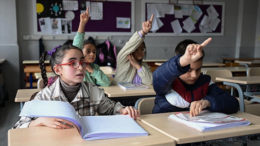 Antalya'da görme engelli öğrenciler oluşturulan "özel sınıf"ta daha iyi eğitim alıyor