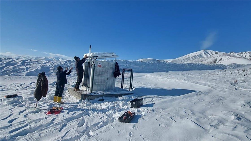 Erzincan'da kurulumu tamamlanan sismik istasyonlarla depremler anbean izleniyor
