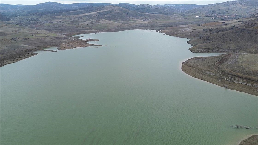 İki ay önce toprağı susuzluktan çatlayan baraj gölünde doluluk yüzde 15'e ulaştı