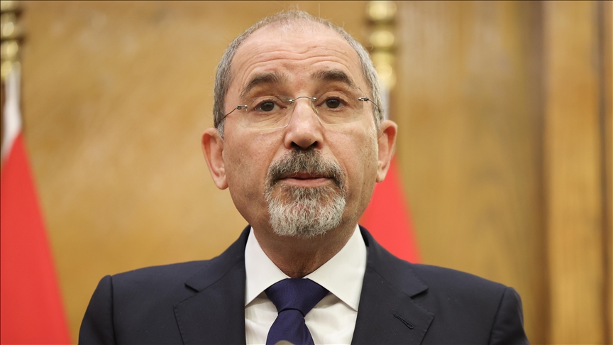 الصفدي وغوتيريش يبحثان الإجراءات الإسرائيلية اللاشرعية بالضفة