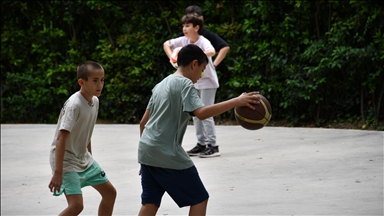 Шпанија ќе ја забрани продажбата на енергетски пијалаци за деца под 16 години