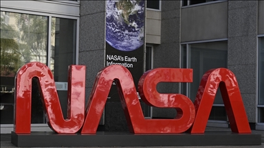 NASA, Artemis II roketini tamir için fırlatma rapmasından hangara çekiyor