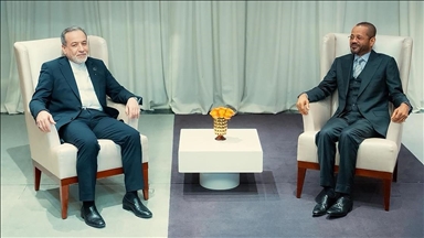 İran Dışişleri Bakanı, ABD ile görüşmeler öncesi Cenevre'de Ummanlı mevkidaşıyla bir araya geldi