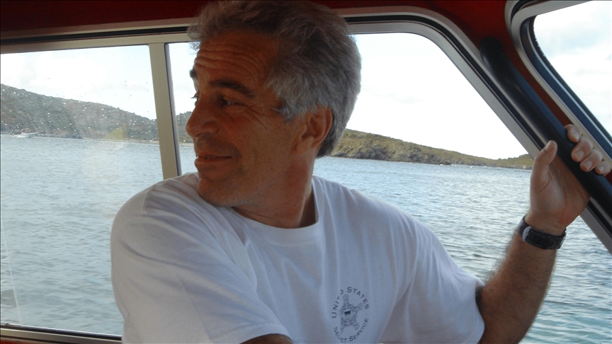 Convicted US pedophile Epstein traveled through UK airports weeks before arrest: Report