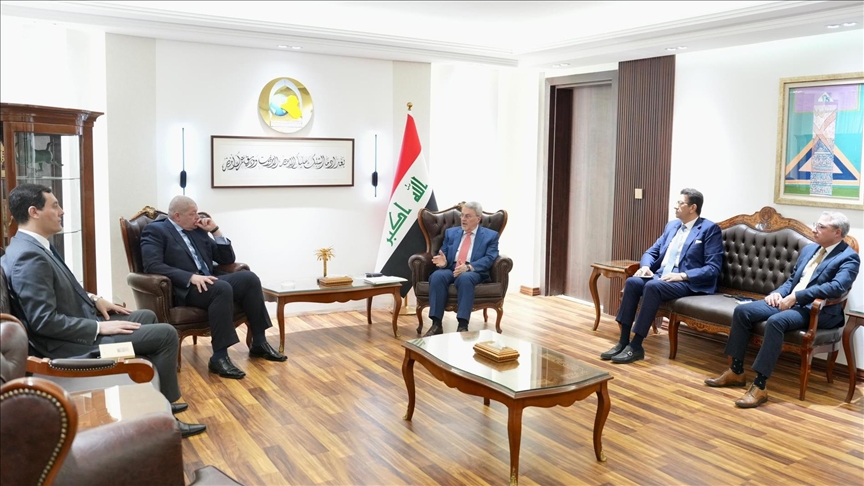 العراق يبدي أسفه لبيانات عربية بشأن خرائطه البحرية ويؤكد حقه السيادي