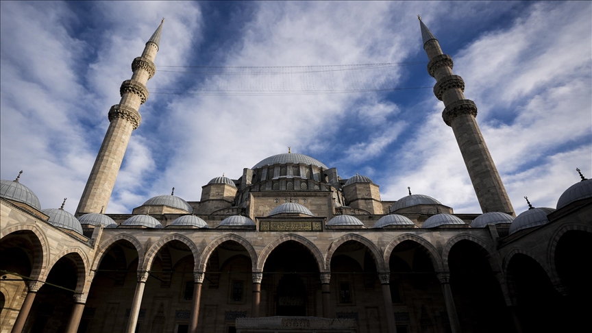 جامع السليمانية.. صرح معماري مهيب يجسد الحضارة العثمانية