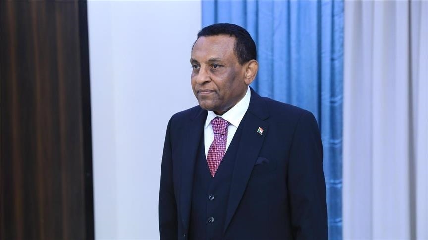 رئيس وزراء السودان يتوجه إلى مصر في زيارة رسمية