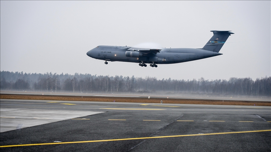 إعلام عبري: 6 طائرات تزود بالوقود أمريكية إضافية في طريقها لإسرائيل