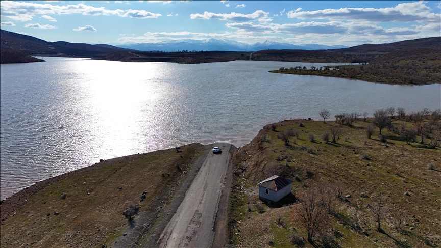 Kuruma noktasına gelen Gülbahar Baraj Gölü mevsimsel yağışlarla canlandı
