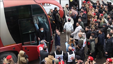 Suriye hükümeti ile Süveyda'da yasa dışı gruplar arasında esir takası yapıldı