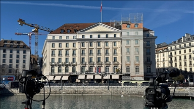 Talks between US, Ukraine begin in Geneva