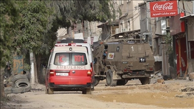 Illegal Israeli settlers shoot, seriously injure Palestinian in West Bank attack