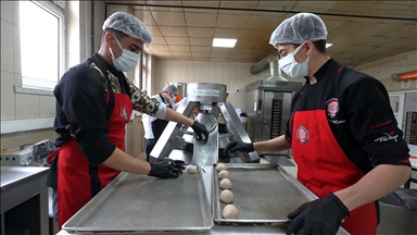 Çorum'da tam buğday tüketimi meslek lisesi öğrencilerinin ürettiği ekmeklerle yaygınlaşıyor