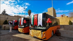 غازي عنتاب التركية تسلم 5 حافلات إلى بلدية حلب بسوريا