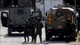 Forcat izraelite plagosin 4 palestinezë në një bastisje në Bregun Perëndimor