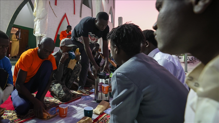 Ramadan au Sénégal : la mosquée de l’Ilahiyat rassemble les fidèles pour un iftar face à l’Atlantique