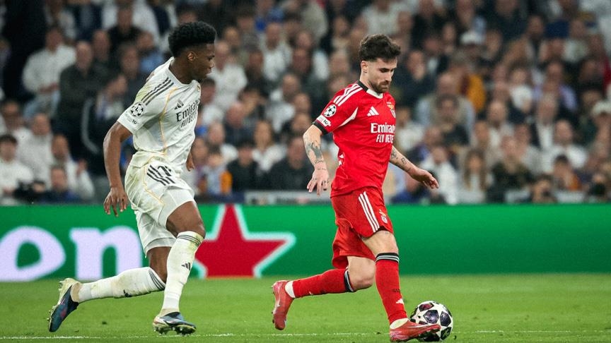 قدم.. بنفيكا البرتغالي يوقف 5 من أعضاء النادي بسبب سلوك عنصري