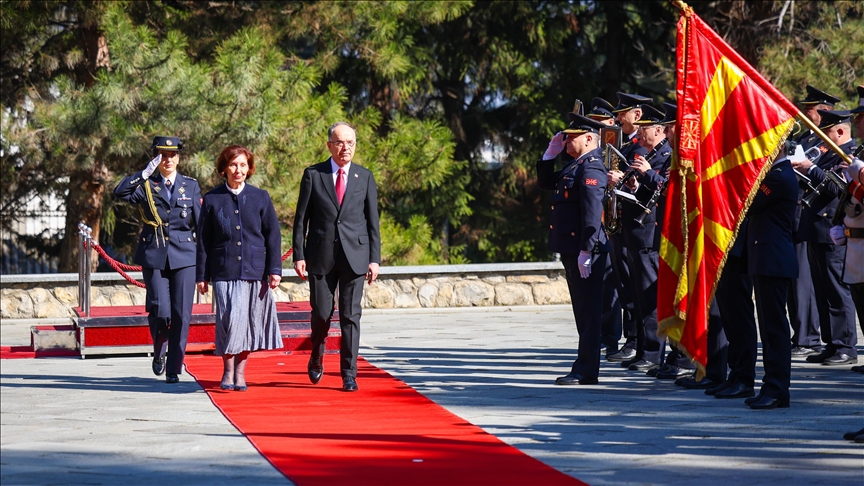 Siljanovska-Davkova pret homologun Begaj: Vizita riafirmon marrëdhëniet e forta dhe miqësore mes dy vendeve