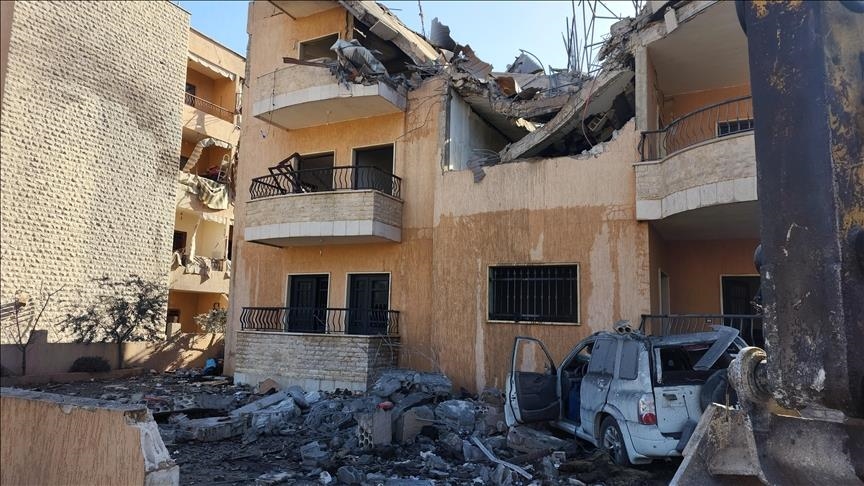 Sulmet ajrore izraelite në Liban vrasin një grua dhe një fëmijë  plagosin dhjetëra të persona të tjerë