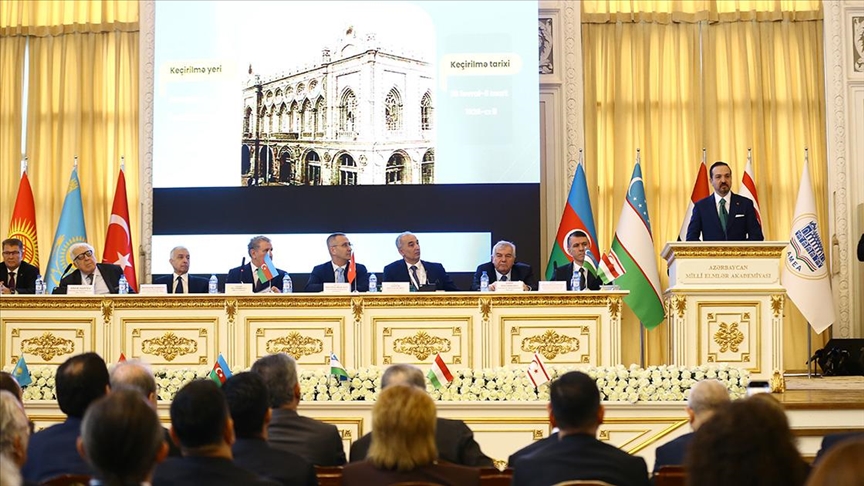 Bakü'de, 1. Türkoloji Kurultayı'nın 100. yılı dolayısıyla konferans düzenlendi