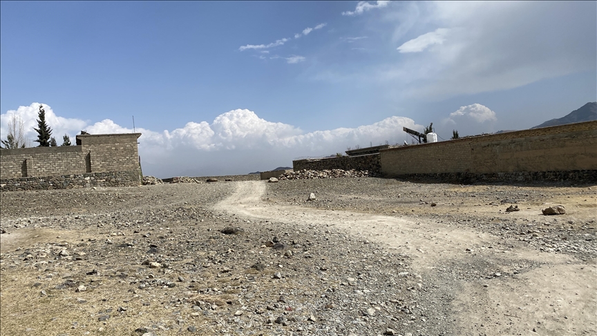 Afghanistan says it wants to resolve issues with Pakistan through 'dialogue'