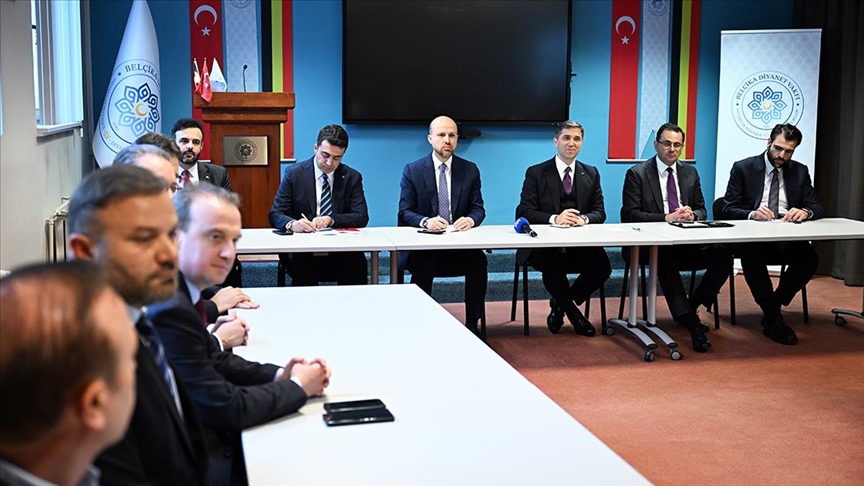 İlim Yayma Vakfı Mütevelli Heyeti Başkanı Bilal Erdoğan, Brüksel'de Türk STK temsilcileriyle buluştu