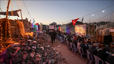 Turkish football club distributes Iftar meals in Gaza to express solidarity with Palestinians