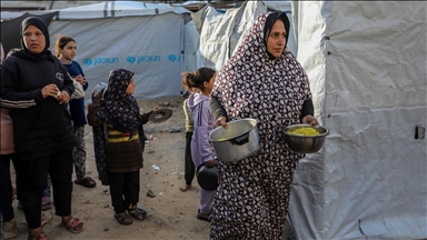 "يريدون قتلنا جوعا".. صرخة نازحة فلسطينية برمضان 