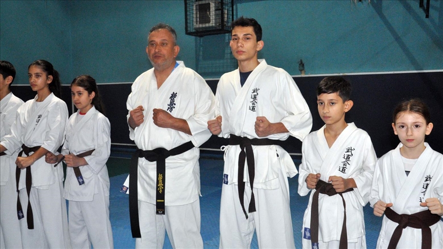 Gündoğan Baba ve Çocuklar Budokaidoda Şampiyonluklar Kazandır