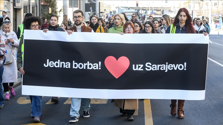 Beograđani u šetnji zbog tramvajske nesreće u Sarajevu: Jedna borba, srcem uz Sarajevo