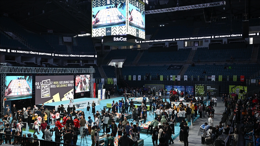 "VEX Robotics Türkiye Şampiyonası" İstanbul'da başladı