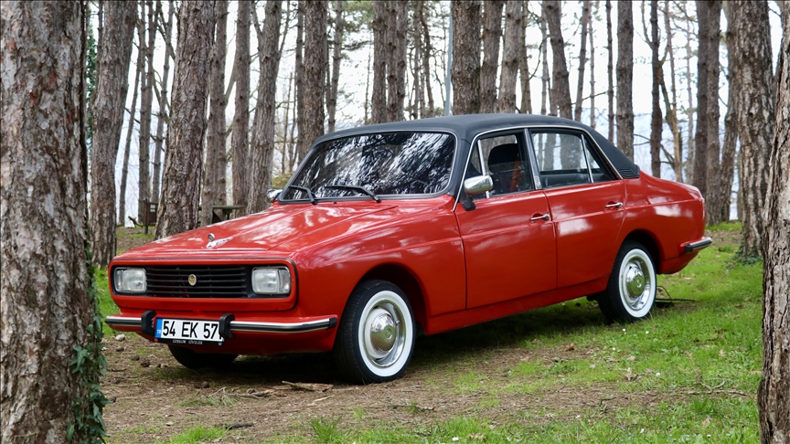 Babasının 13 yıl önce sattığı Anadol'u satın alıp maziyi canlandırdı