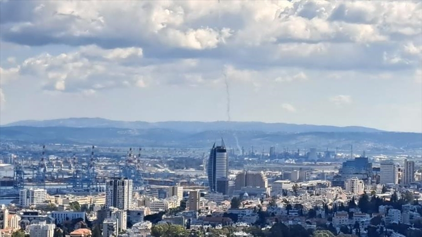 Injuries reported after Iranian missile hits building in central Israel: Media