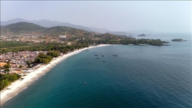 Batı Afrika'nın "incisi" Freetown sahili dron ile görüntülendi