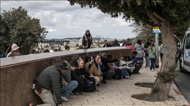 إعلام عبري: إصابات جراء سقوط صاروخ إيراني على مبنى وسط إسرائيل 