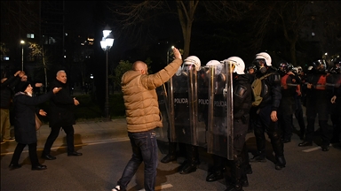Shqipëri, tensione dhe përplasje në protestën e opozitës