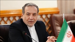 عراقجي: الرد الإيراني يستهدف القواعد الأمريكية لا دول المنطقة