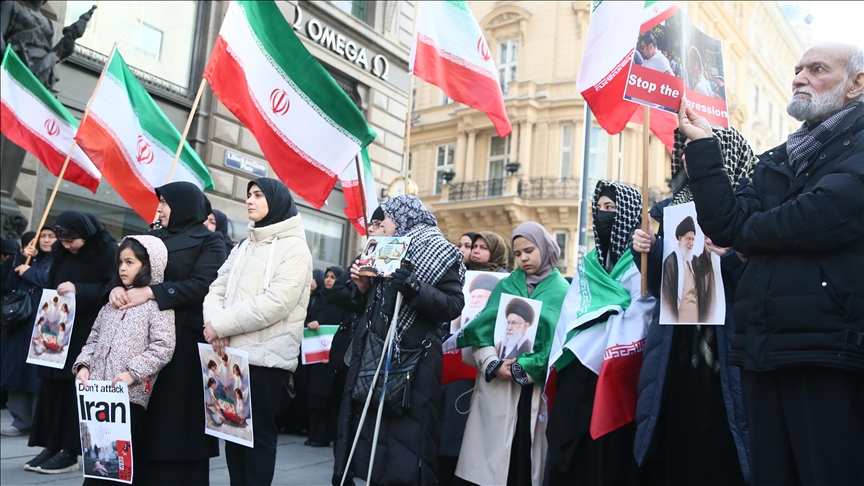 فيينا.. مظاهرة ضد الهجمات الأمريكية والإسرائيلية على إيران