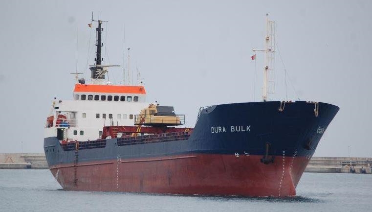 المغرب.. غرق سفينة تجارية قبالة السواحل الجنوبية