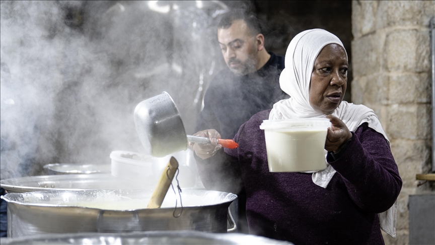 Teqeja 500-vjeçare osmane në Kuds ende u ofron njerëzve në nevojë ushqime të ngrohta për iftar