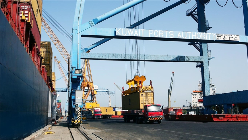 الكويت.. عودة ميناء "الشعيبة" إلى العمل بعد توقف احترازي السبت 