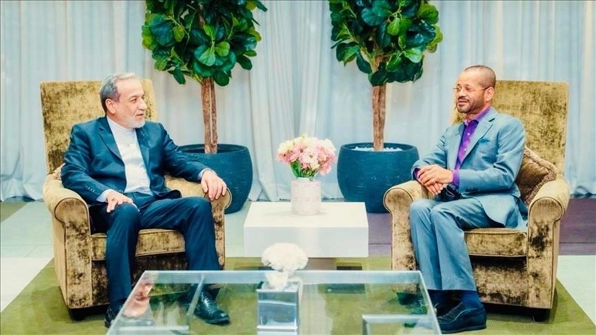 عراقجي مهاتفا البوسعيدي: منفتحون لأي جهود جادة تسهم بوقف التصعيد 