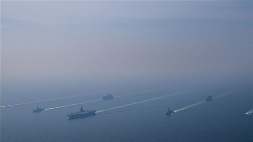 Le Charles-de-Gaulle redéployé vers la Méditerranée orientale, une soixantaine de navires français bloqués dans le Golfe