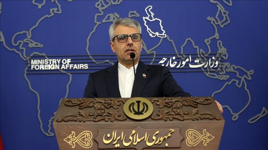 الخارجية الإيرانية: خامنئي وبزشكيان "بخير وصحة جيدة" 