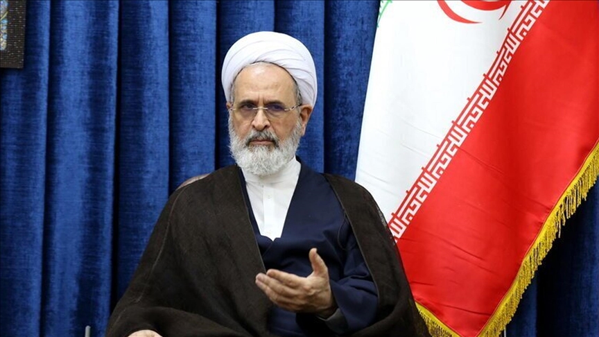 تعيين علي رضا أعرافي عضوا في مجلس القيادة المؤقت بعد اغتيال خامنئي